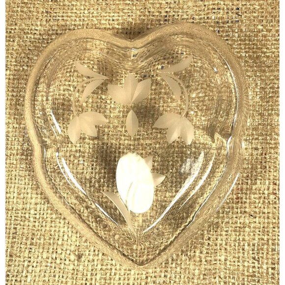 Royal Doulton Crystal Heart Trinket Dishes Etched Floral Dishes Set of 2 - Picture 5 of 7